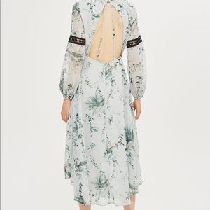Hope & Ivy Floral Backless Dress